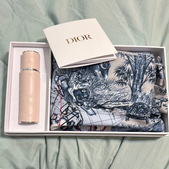 Dior Travel Set with Blue and White Accessories NEW IN BOX - Picture 1 of 6